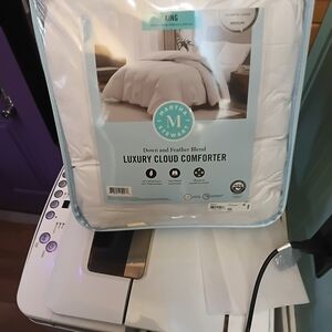 Martha Stewart White Down and Feather Comforter